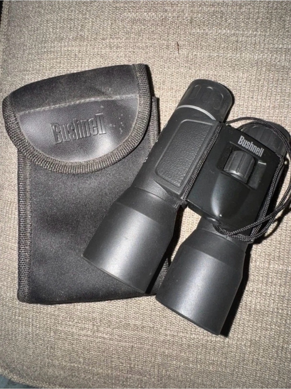 Bushnell PowerView 16x32 Compact Black Binoculars with Carry Case